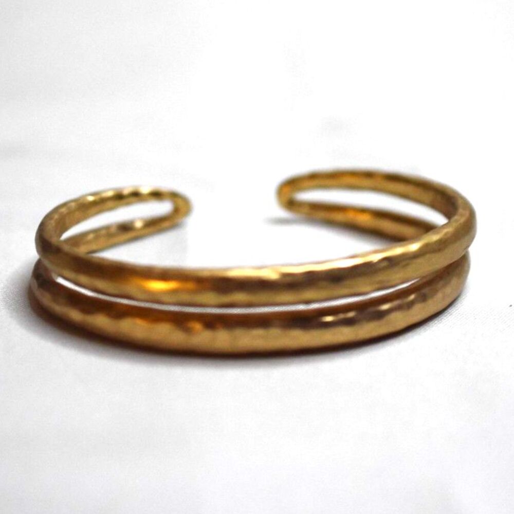 NWOT Trendy Hammered Double Band Open Cuff Gold Tone 5" Bracelet